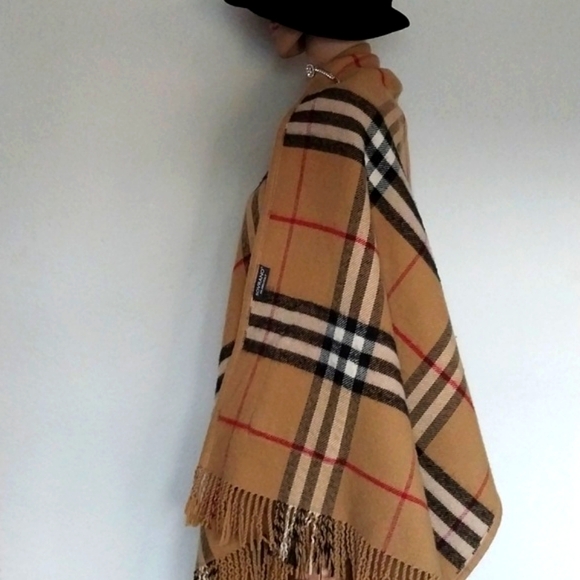 Shawl Cape Blanket Cashmere Wool Tan Blk Plaid Reversible Pockets Sorvano Italy - Picture 3 of 15
